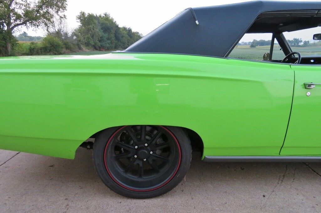 Plymouth-Road-Runner-Cabriolet-1969-4