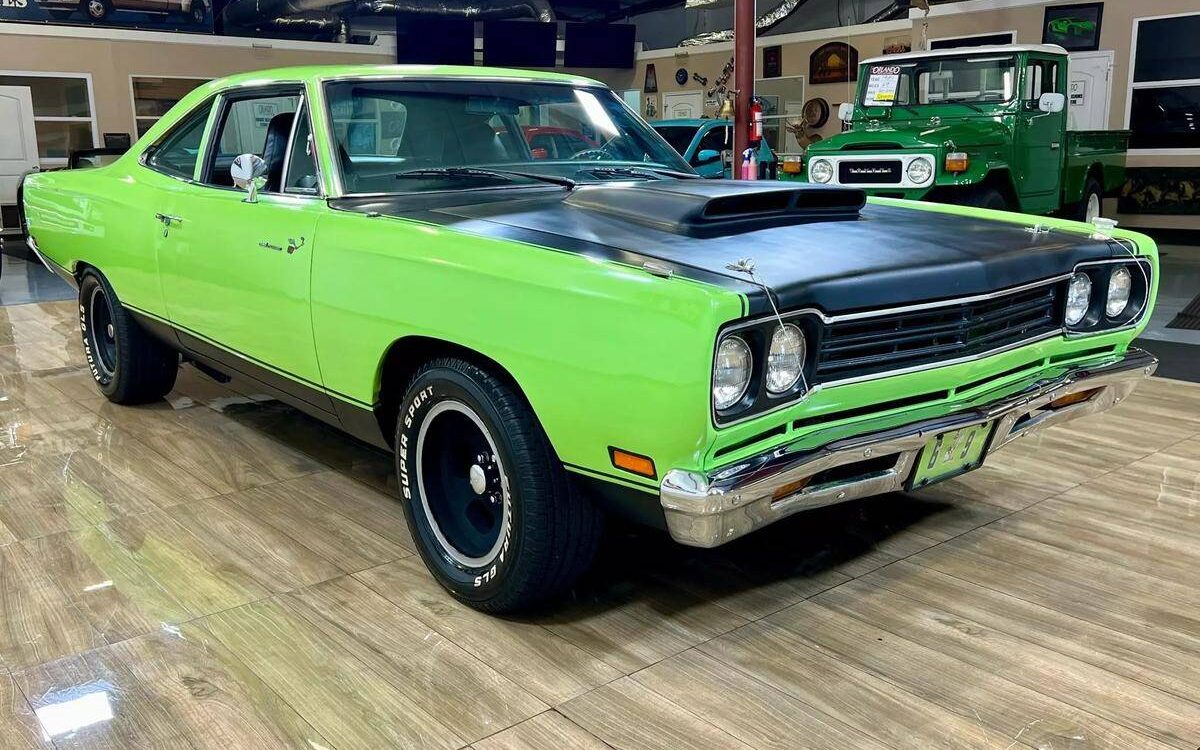 Plymouth-Roadrunner-1969-1