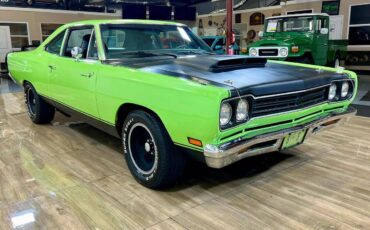 Plymouth-Roadrunner-1969-1