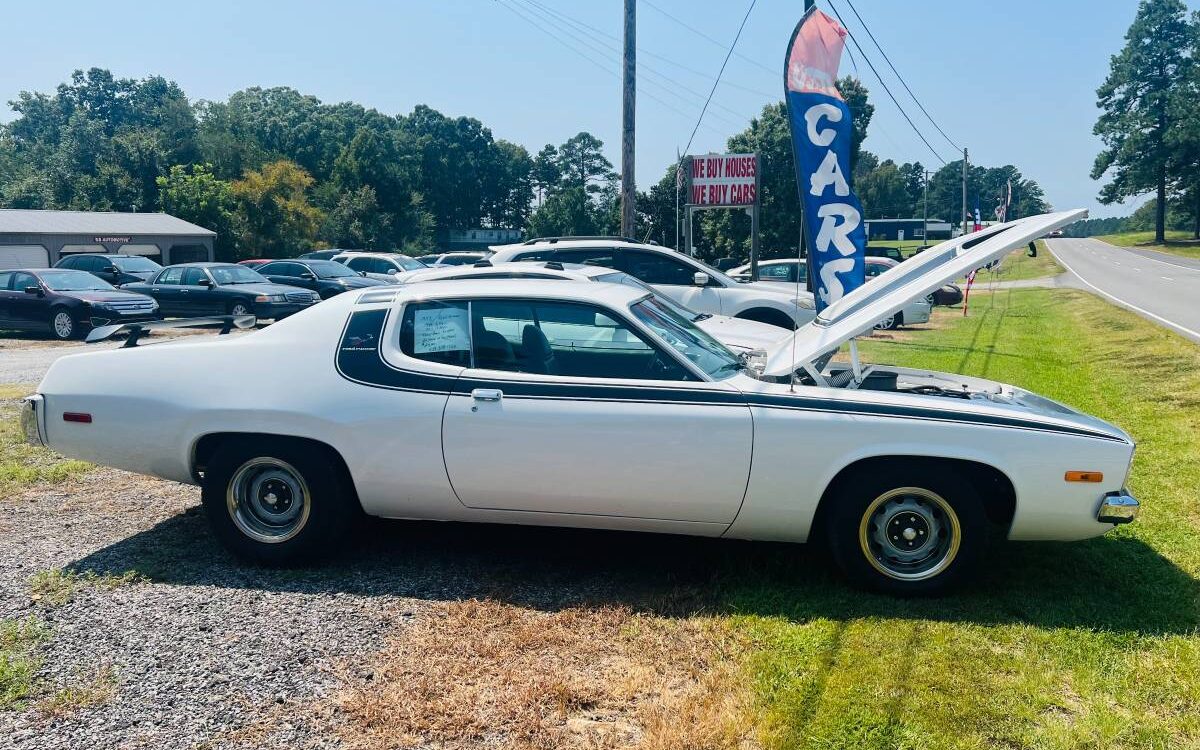 Plymouth-Roadrunner-1973-11