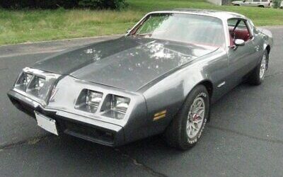 Pontiac Firebird Coupe 1981 à vendre