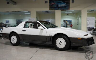 Pontiac Firebird Coupe 1983 à vendre