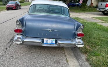 Pontiac-Super-chief-1957-3