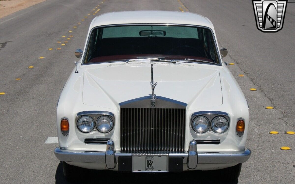 Rolls-Royce-Silver-Shadow-1966-3