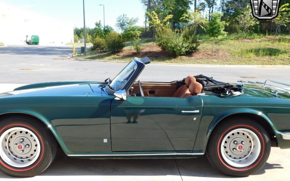 Triumph-TR-6-1975-6