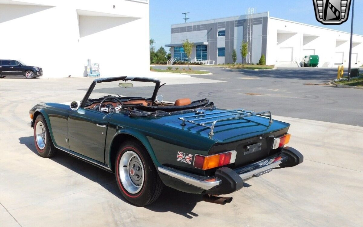 Triumph-TR-6-1975-8