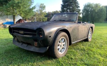 Triumph-Tr6-1970-5