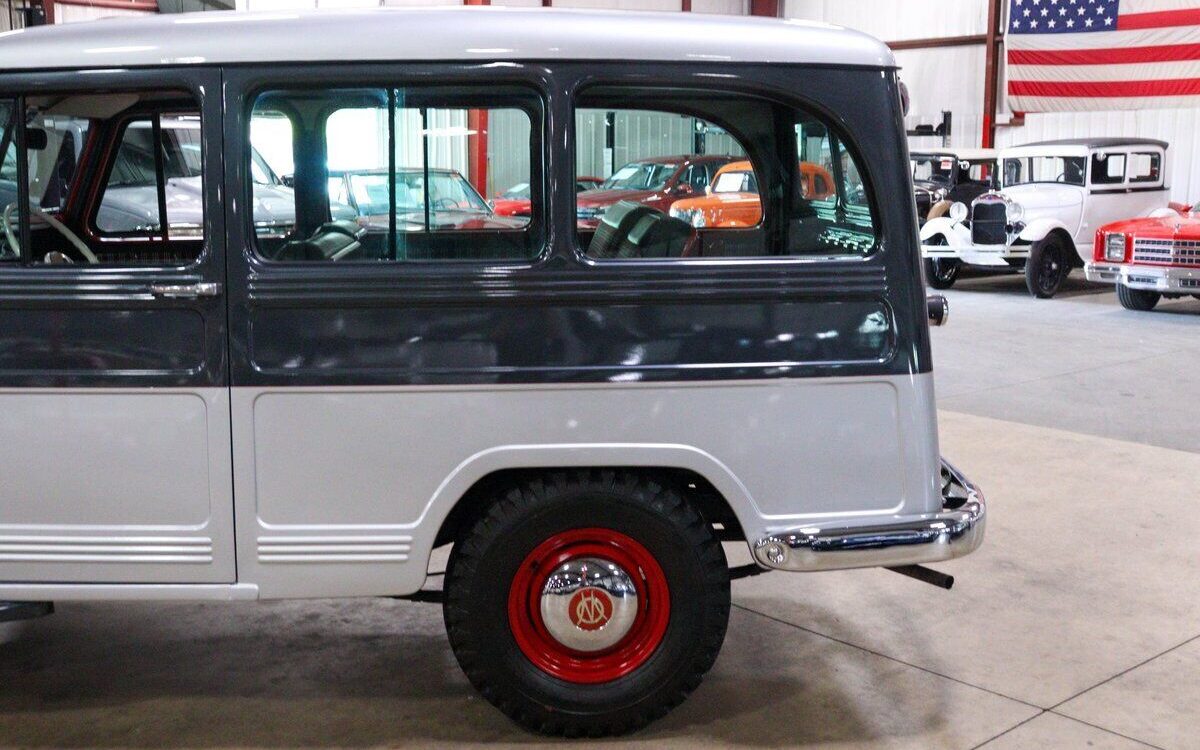 Willys-Overland-Jeepster-Break-1950-4