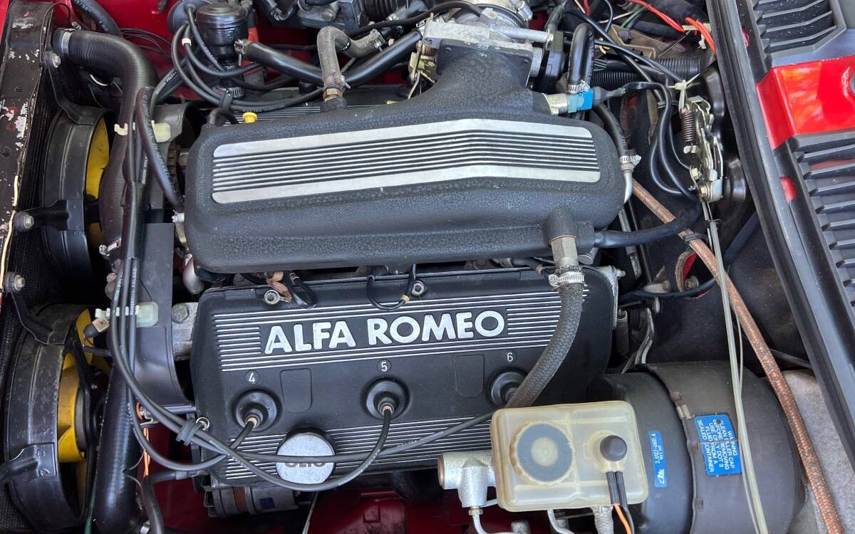 Alfa-romeo-Gtv6-1986-16