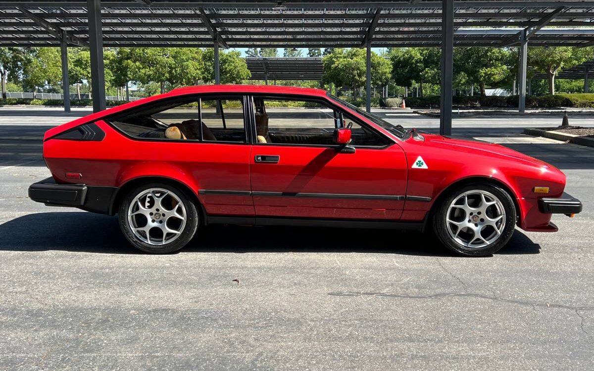 Alfa-romeo-Gtv6-1986-4