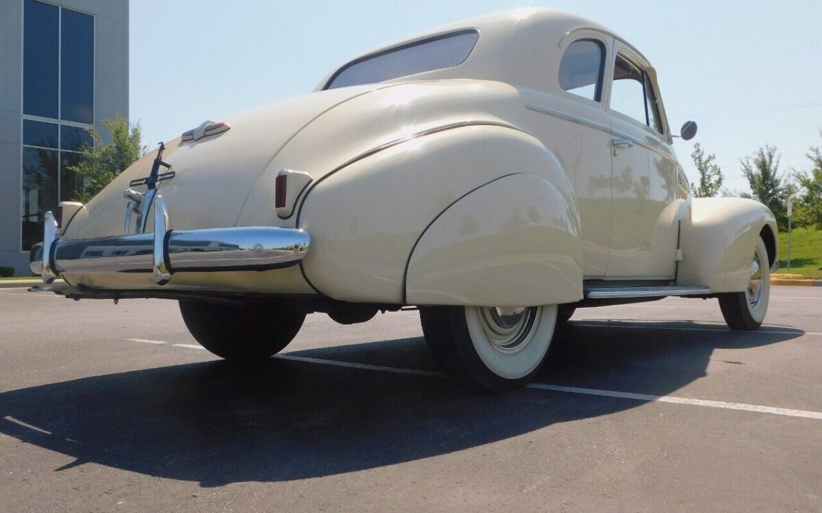 Buick-Coupe-Coupe-1940-9