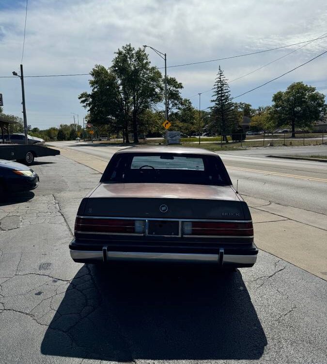 Buick-Electra-1988-3