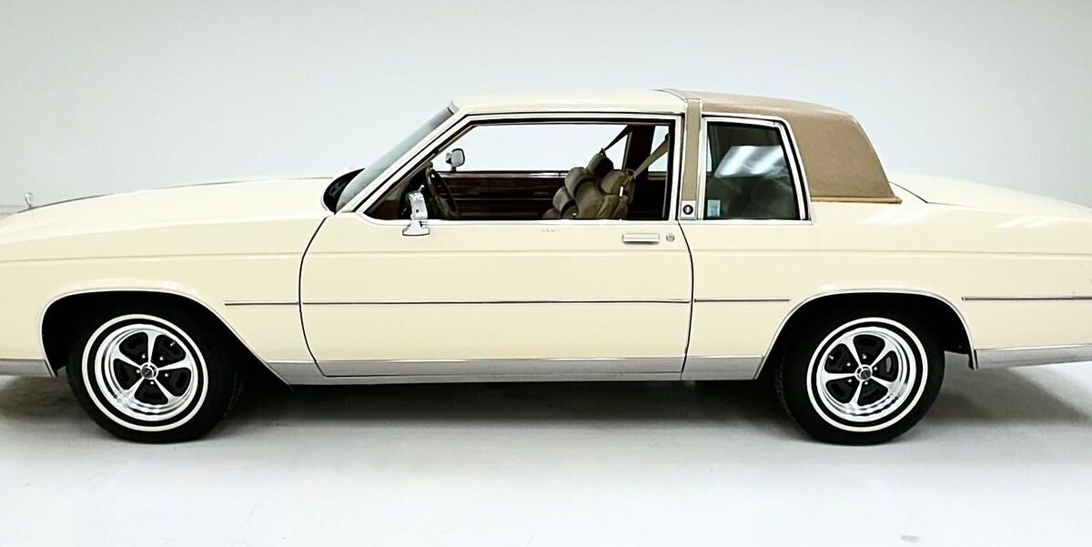 Buick-LeSabre-1985-1