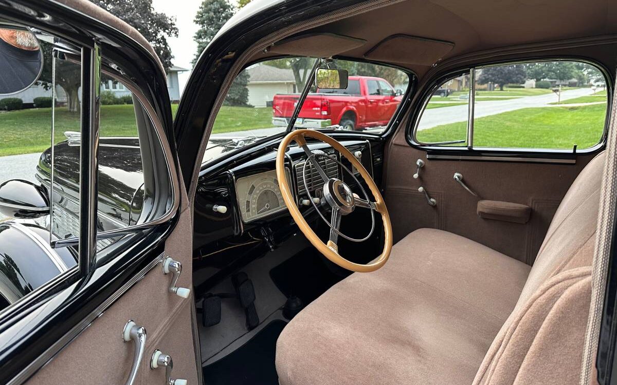 Buick-Roadmaster-1937-10