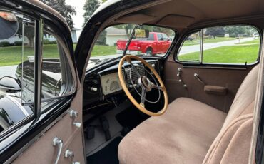 Buick-Roadmaster-1937-10