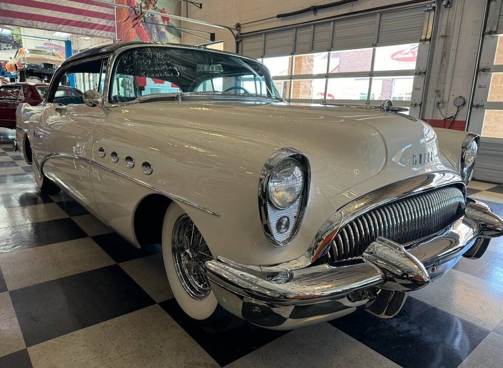 Buick-Roadmaster-1954-5