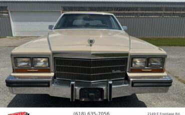 Cadillac-Brougham-Berline-1986-6