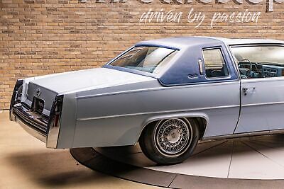 Cadillac-Coupe-DeVille-Coupe-1978-13