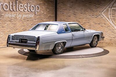 Cadillac-Coupe-DeVille-Coupe-1978-7