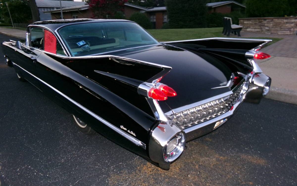 Cadillac-Coupe-deville-1959-14