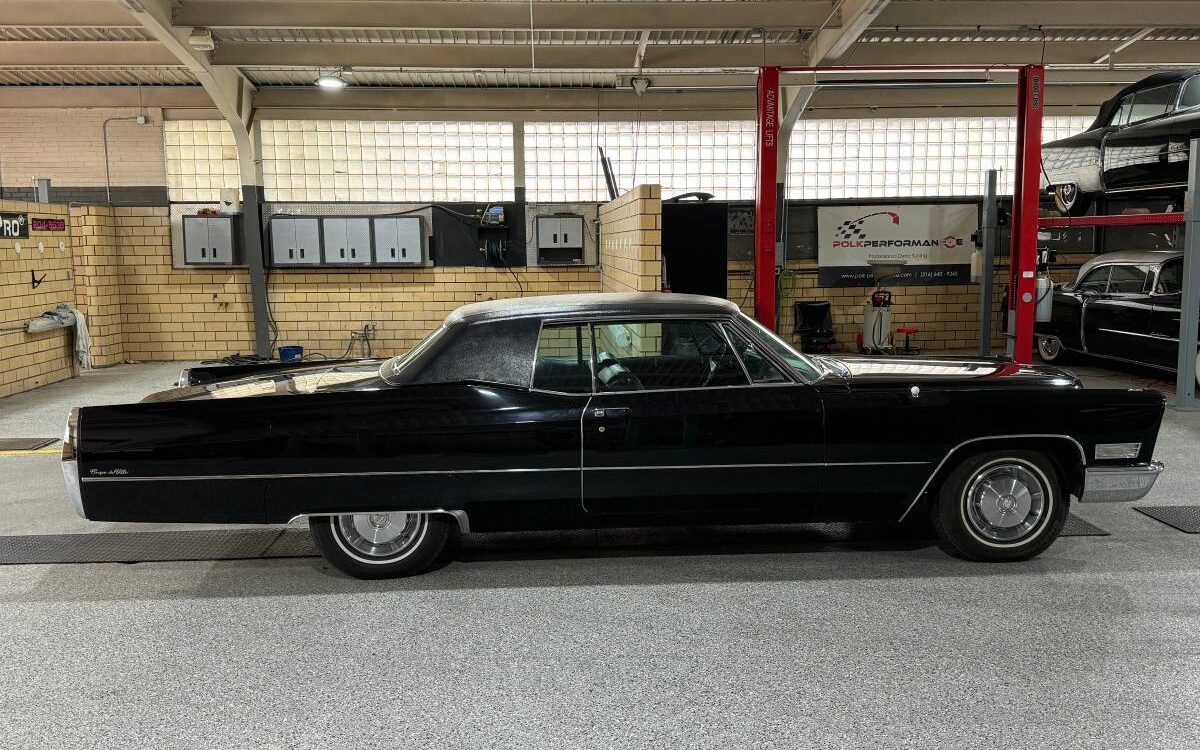 Cadillac-Coupe-deville-1967-4