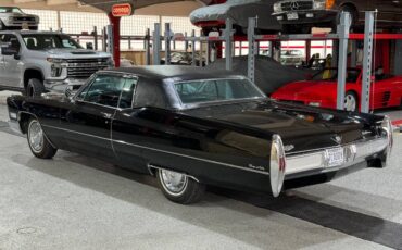 Cadillac-Coupe-deville-1967-7