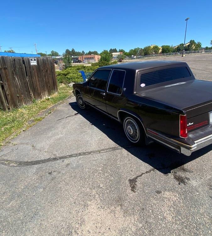 Cadillac-Coupe-deville-1988-6