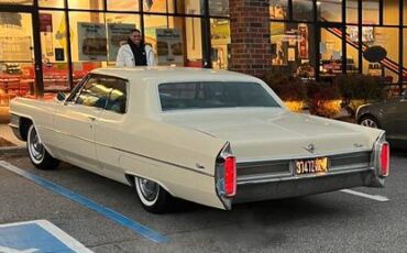 Cadillac-Coupe-deville-calais.-1965-1