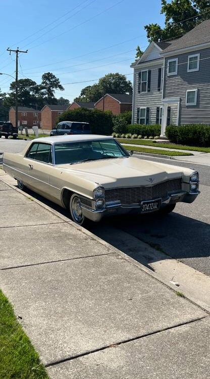 Cadillac-Coupe-deville-calais.-1965-10