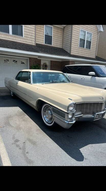 Cadillac-Coupe-deville-calais.-1965-17