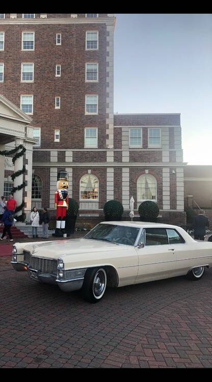 Cadillac-Coupe-deville-calais.-1965-3