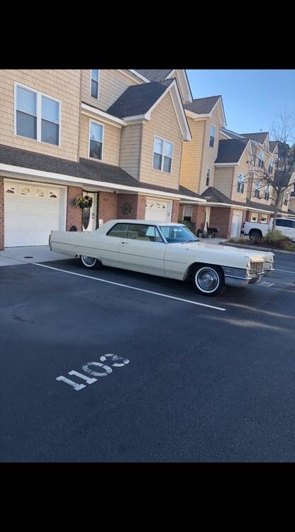 Cadillac-Coupe-deville-calais.-1965-6