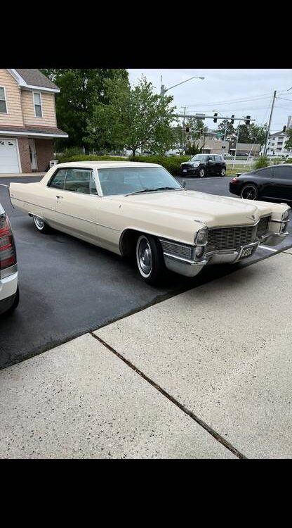 Cadillac-Coupe-deville-calais.-1965-9