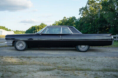 Cadillac-DeVille-1964-2