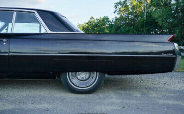 Cadillac-DeVille-1964-4