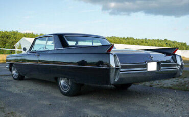 Cadillac-DeVille-1964-5