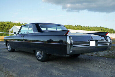 Cadillac-DeVille-1964-5