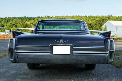 Cadillac-DeVille-1964-6