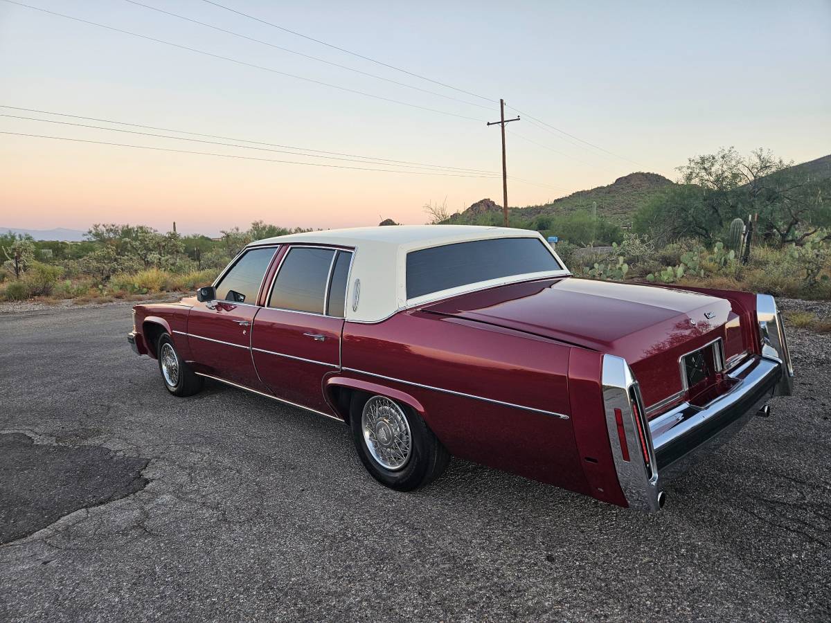 Cadillac-Deville-1980-3