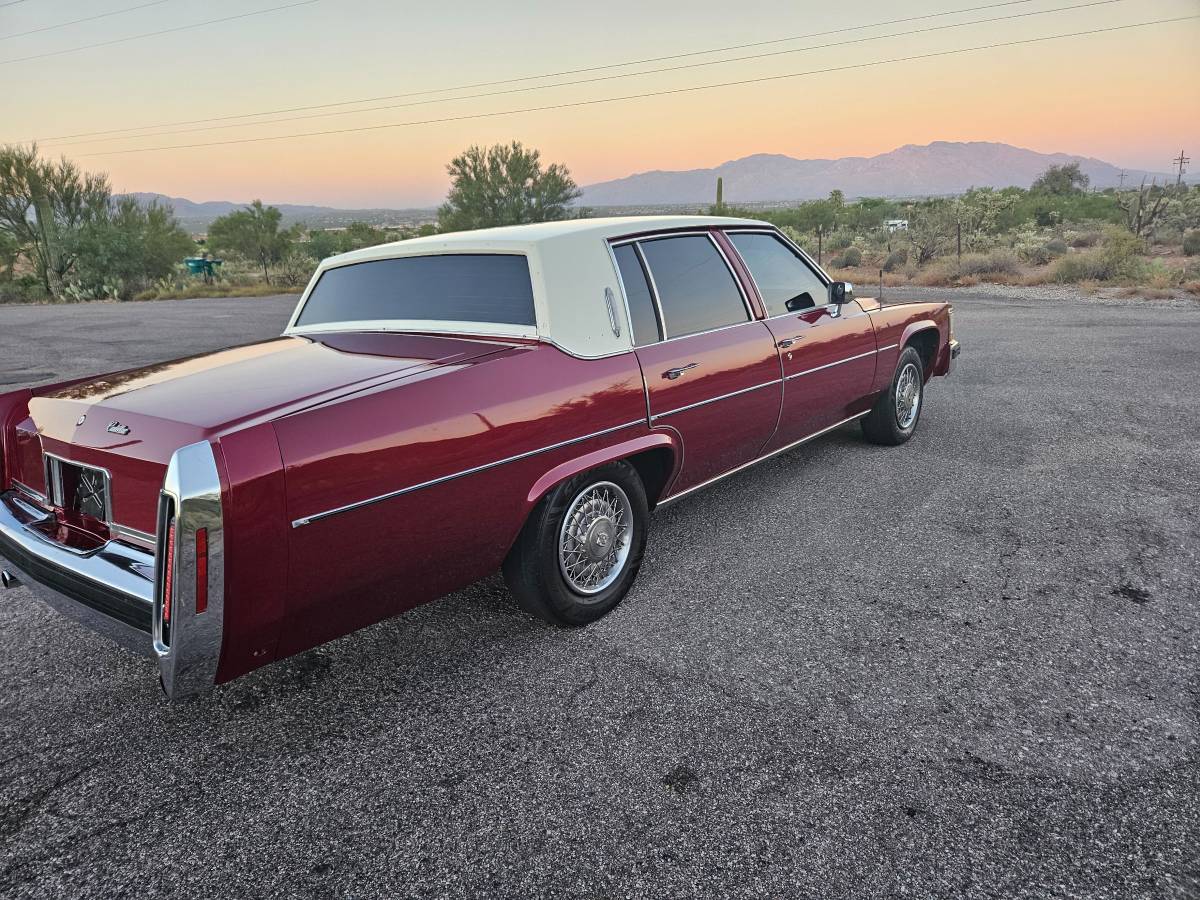 Cadillac-Deville-1980-4