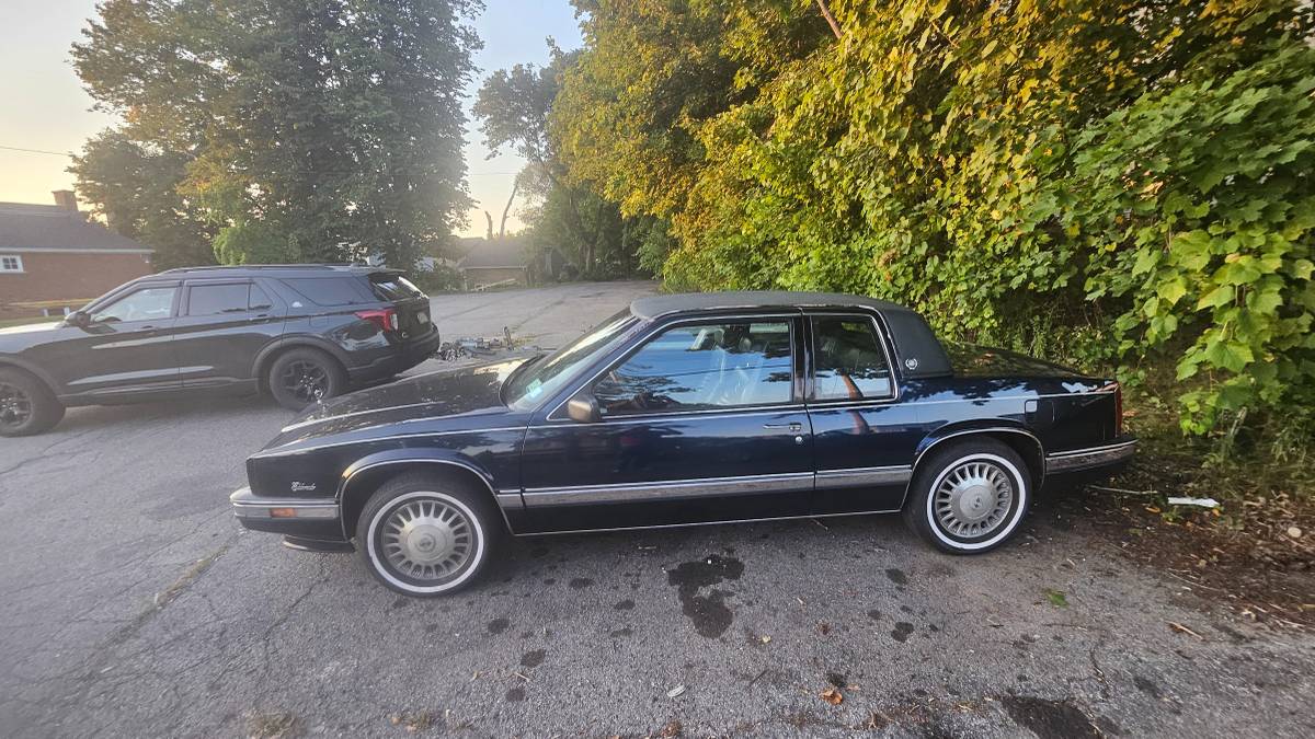 Cadillac-Eldorado-1990-11