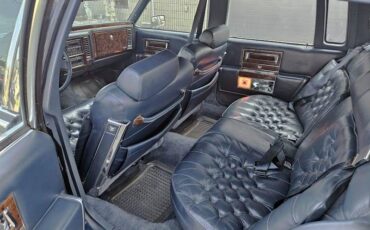 Cadillac-Fleetwood-brougham-1992-14