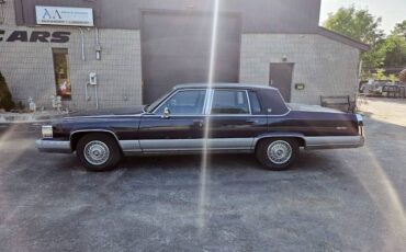 Cadillac-Fleetwood-brougham-1992-3