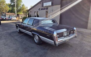 Cadillac-Fleetwood-brougham-1992-6