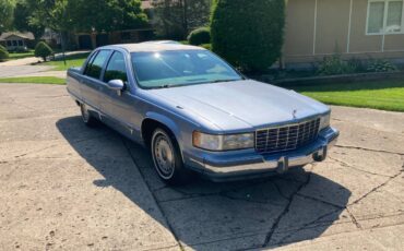 Cadillac-Fleetwood-brougham-1994-1