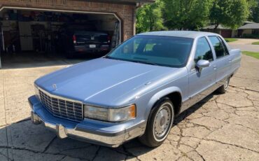 Cadillac-Fleetwood-brougham-1994-2