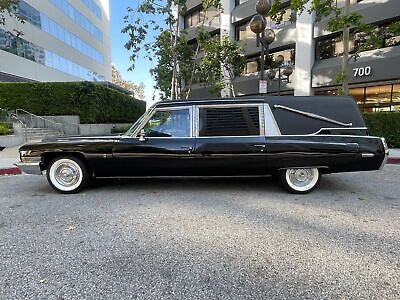 Cadillac-Hearse-1972-4