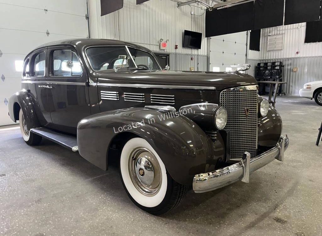 Cadillac-Model-65-1938