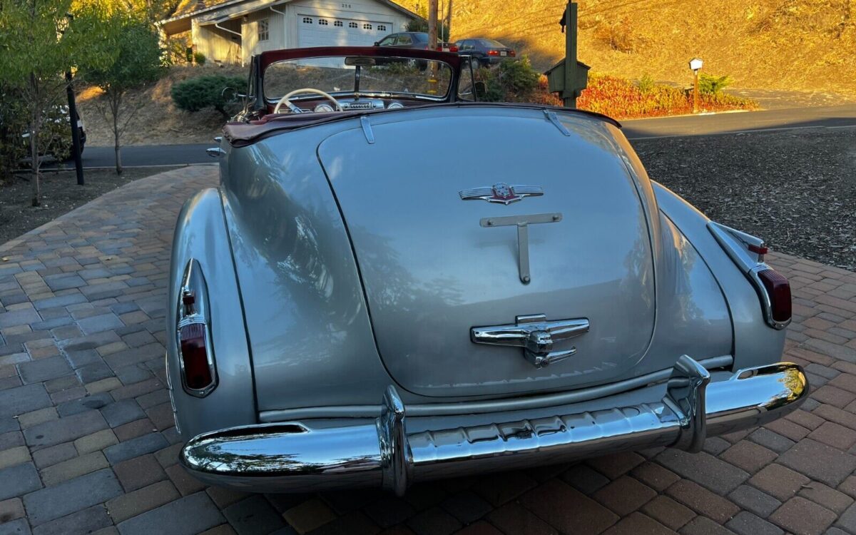 Cadillac-Series-62-Berline-1941-10