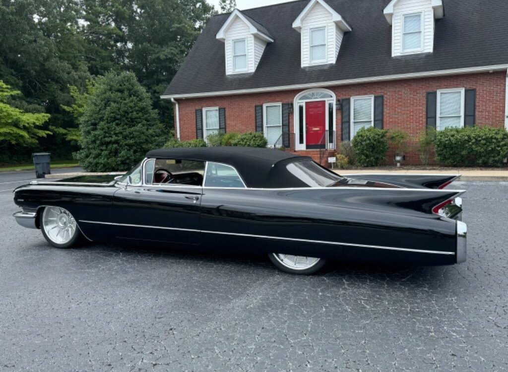 Cadillac-Series-62-convertible-Resto-mod-LS3-1960-5